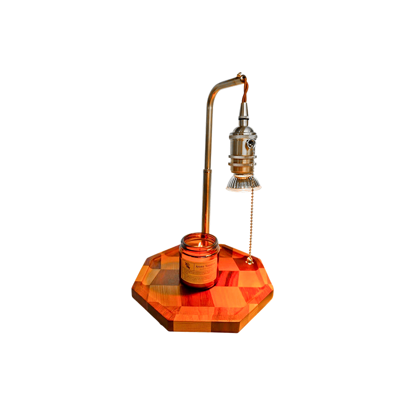 Retro Lysevarmer Lampe Med Messing Og Træ - Gilded Dawn